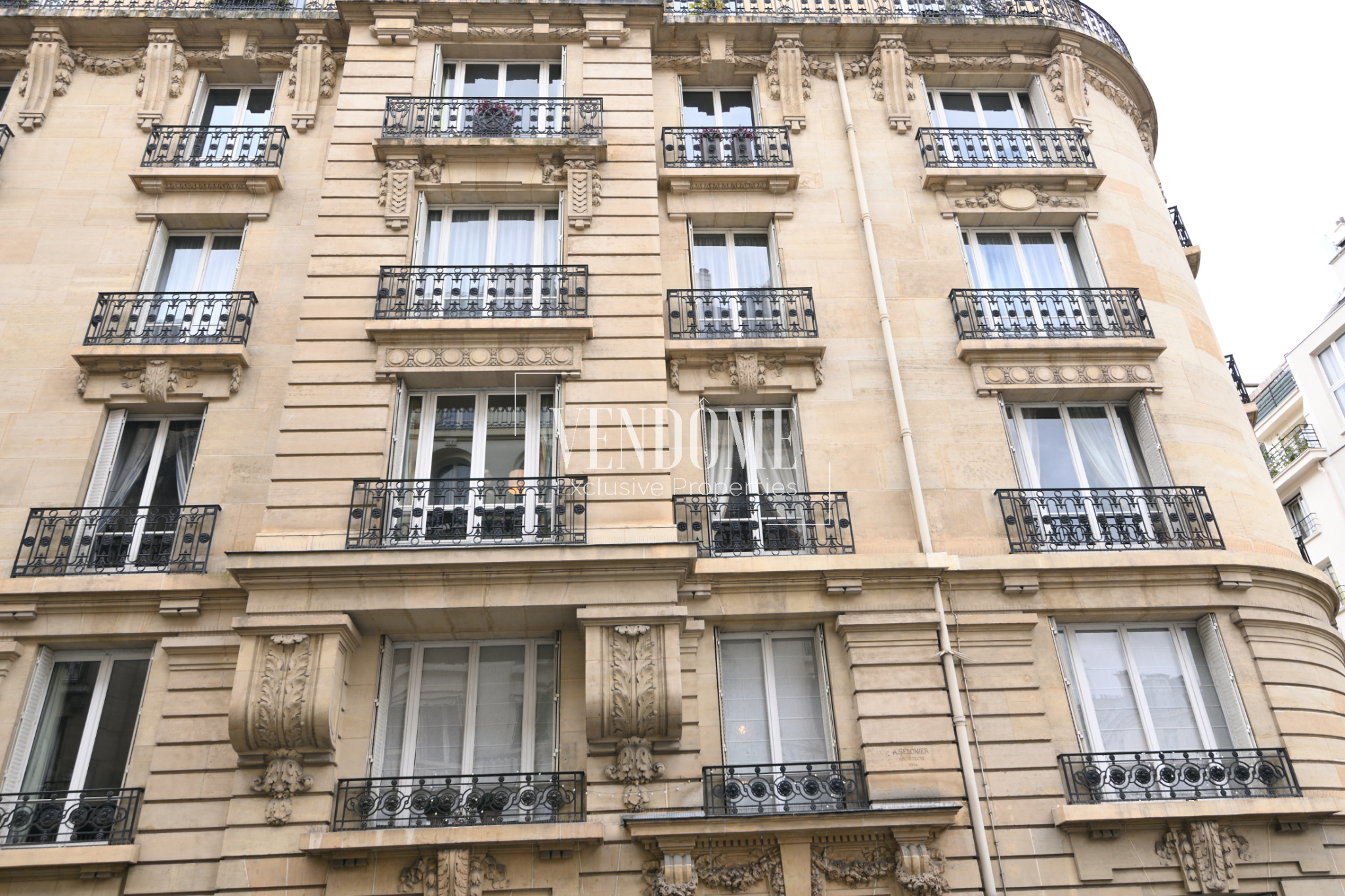 Darty Passy 2 2 Chaussee De La Muette 75016 Paris